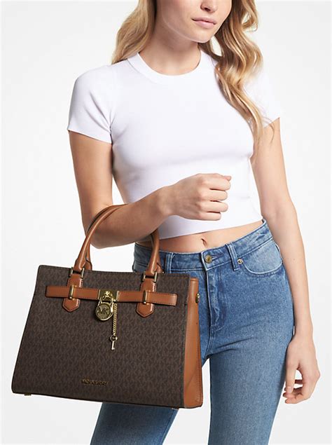 michael kors hamilton signature beige tasche15x26x36|Hamilton Small Signature Logo Satchel .